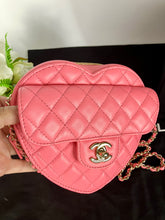 Load image into Gallery viewer, Chanel 22s pink large heart bag, with gold hdw
