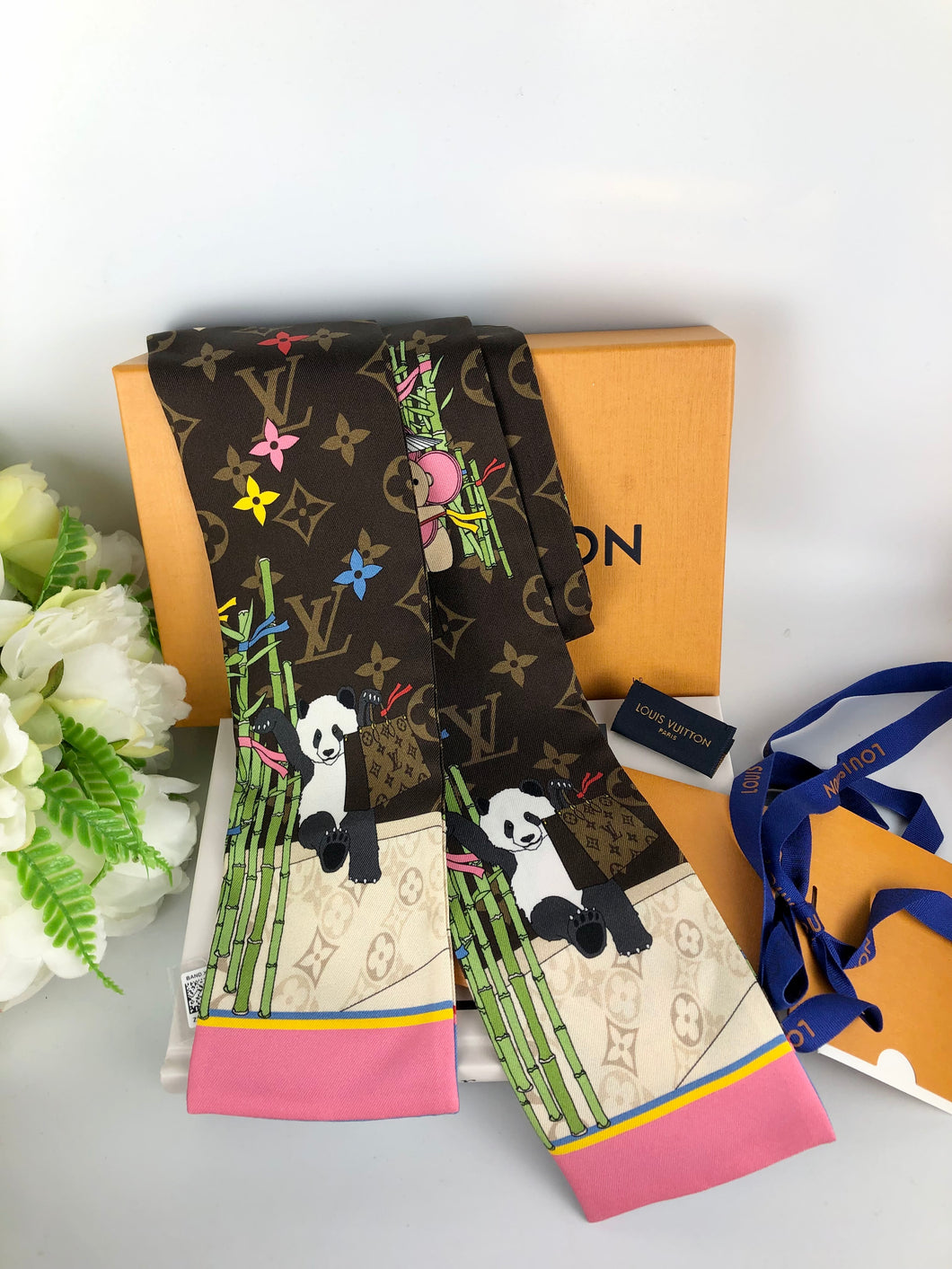 Louis Vuitton Christmas animation silk bandeau