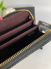 Load image into Gallery viewer, Chanel black caviar 28 series coin purse with gold hdw
