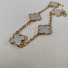 Load image into Gallery viewer, Van Cleef &amp; Arpels (VCA) vintage Alhambra 18k gold bracelet, mother of pearl 5 motifs
