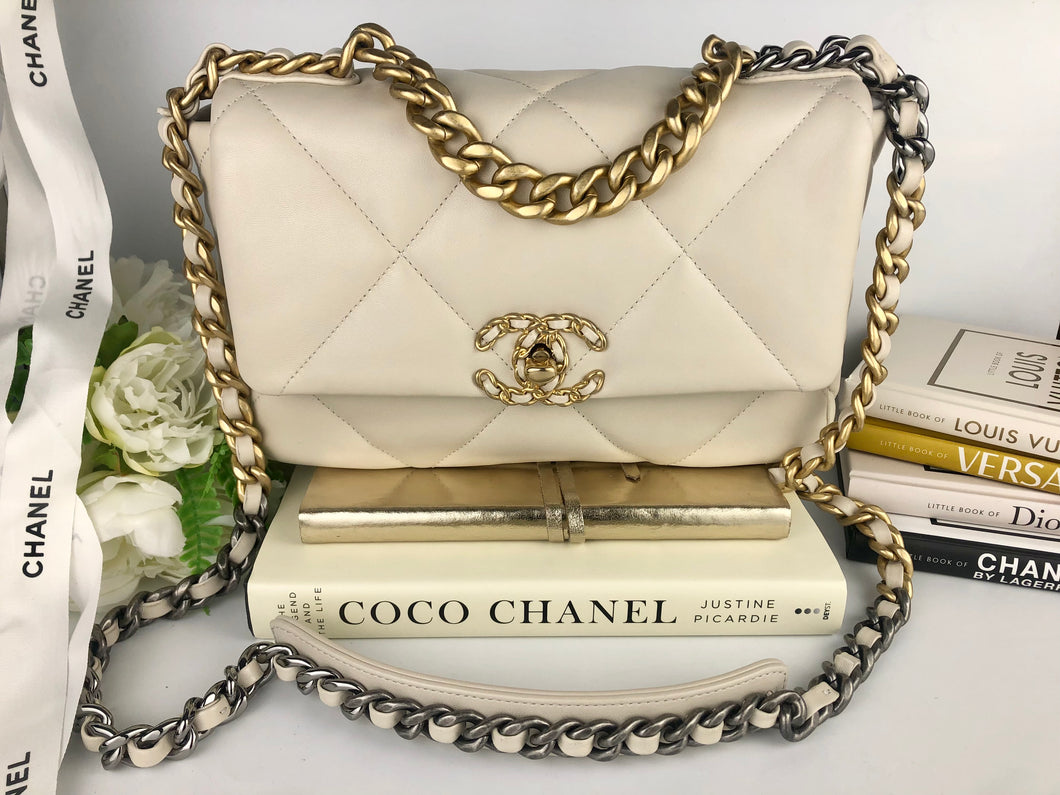 Chanel 19 small lambskin, mixed gold hdw