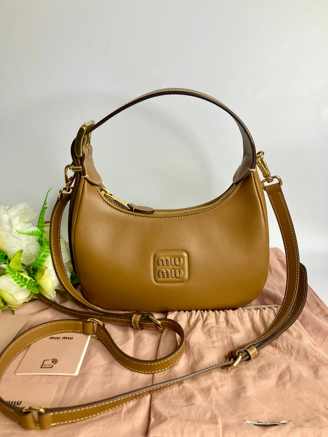 Mui mui leather wander bag, gold tone hdw