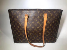 Load image into Gallery viewer, Louis Vuitton vintage Luco tote
