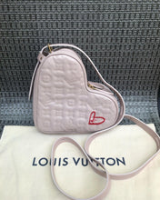 Load image into Gallery viewer, Louis Vuitton fall in love pink heart bag
