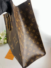 Load image into Gallery viewer, Louis Vuitton on-the-go GM monogram reverse giant canvas, gold hdw
