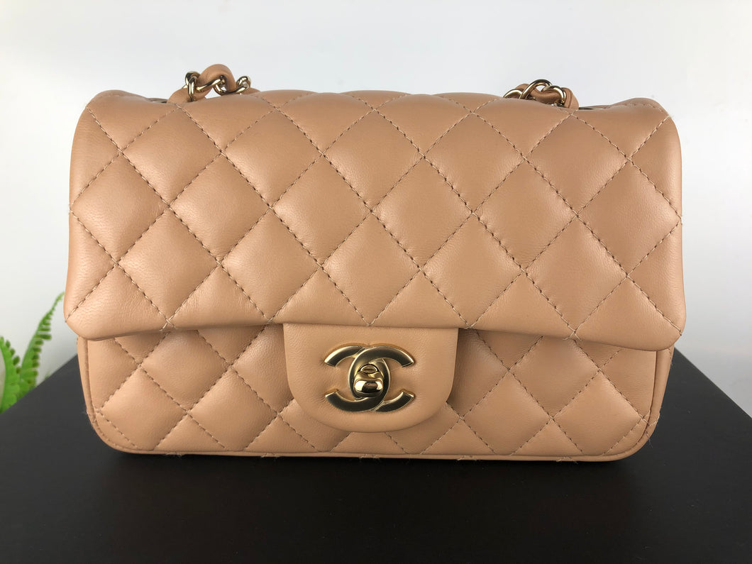 Chanel beige lambskin mini rectangular, chip