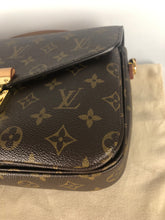 Load image into Gallery viewer, Louis Vuitton Pochette Metis in monogram
