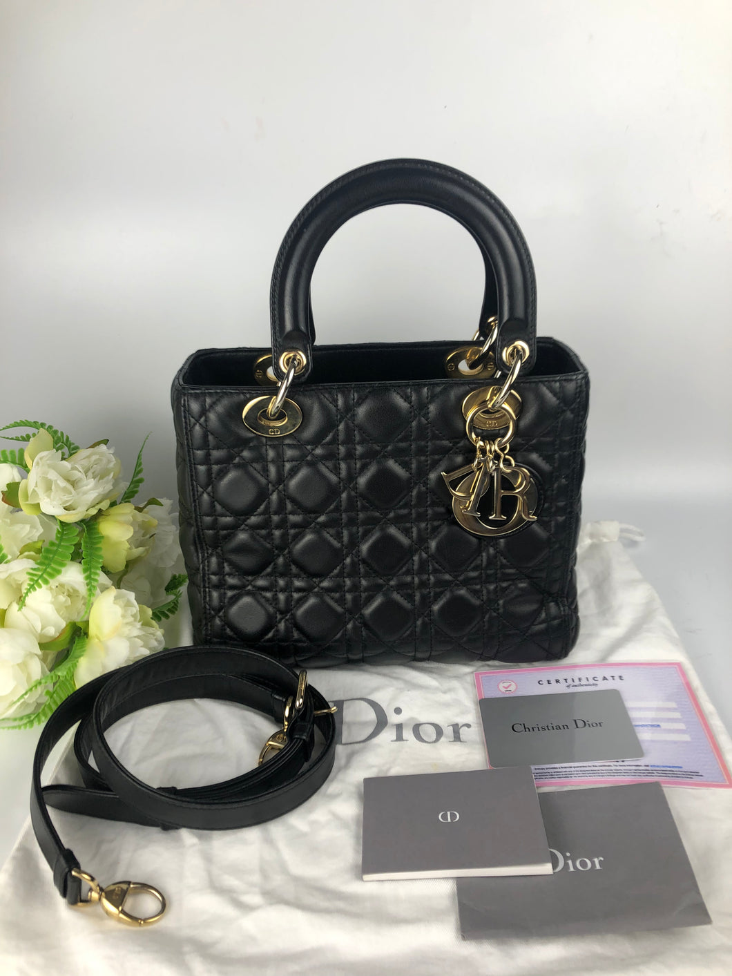 Lady Dior black medium, gold hdw