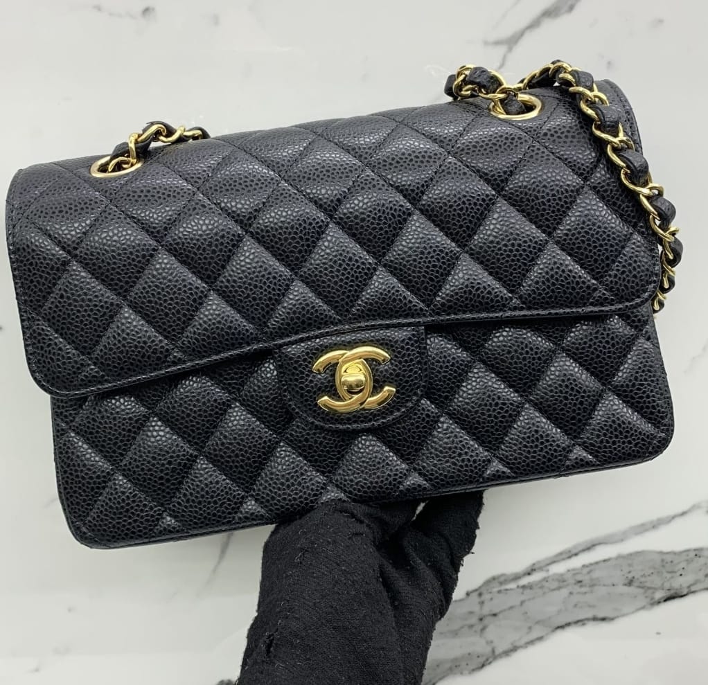 Chanel 2022 small black caviar classic, gold hdw