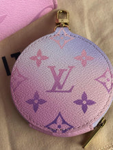 Load image into Gallery viewer, Louis Vuitton On-The-Go sunrise pastel PM with strap, pouch
