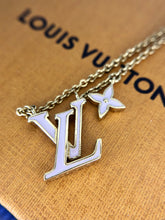 Load image into Gallery viewer, Louis Vuitton iconic pink enamel and brass necklace
