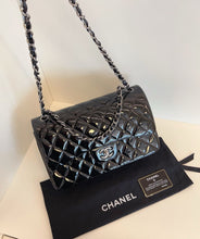 Load image into Gallery viewer, Chanel black patent jumbo, silver ruthenium hdw
