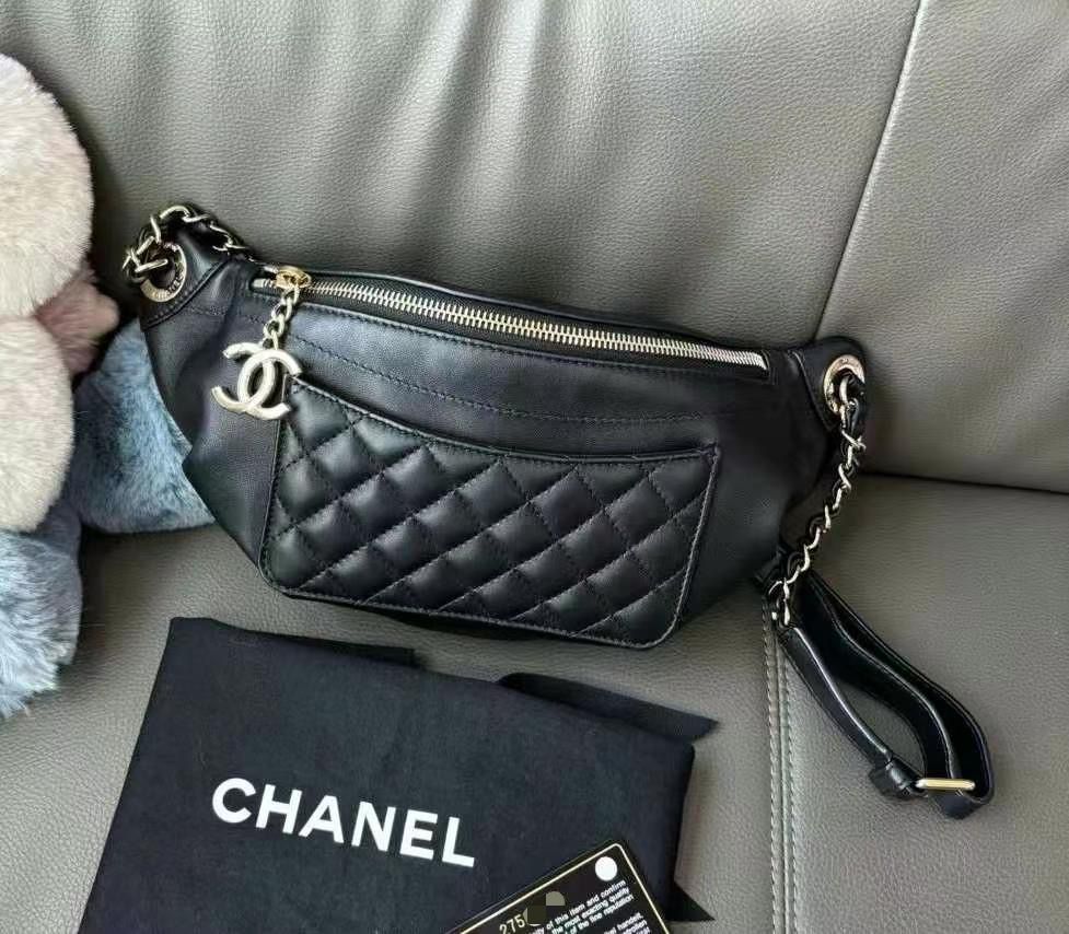 Chanel black calfskin bumbag belt bag