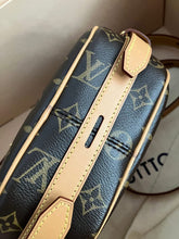 Load image into Gallery viewer, Louis Vuitton monogram Boite Chapeau souple
