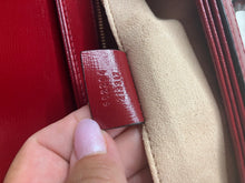 Load image into Gallery viewer, Gucci leather horsebit 1955 Crossbody/shoulder bag in burgundy
