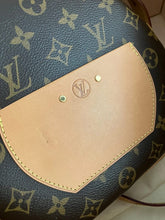 Load image into Gallery viewer, Louis Vuitton monogram Boite Chapeau souple
