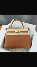 Load image into Gallery viewer, Hermes Kelly 32 Togo leather, gold x gold hdw, stamp A 2017
