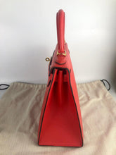 Load image into Gallery viewer, Hermes Kelly 28, rouge tomate gold hdw
