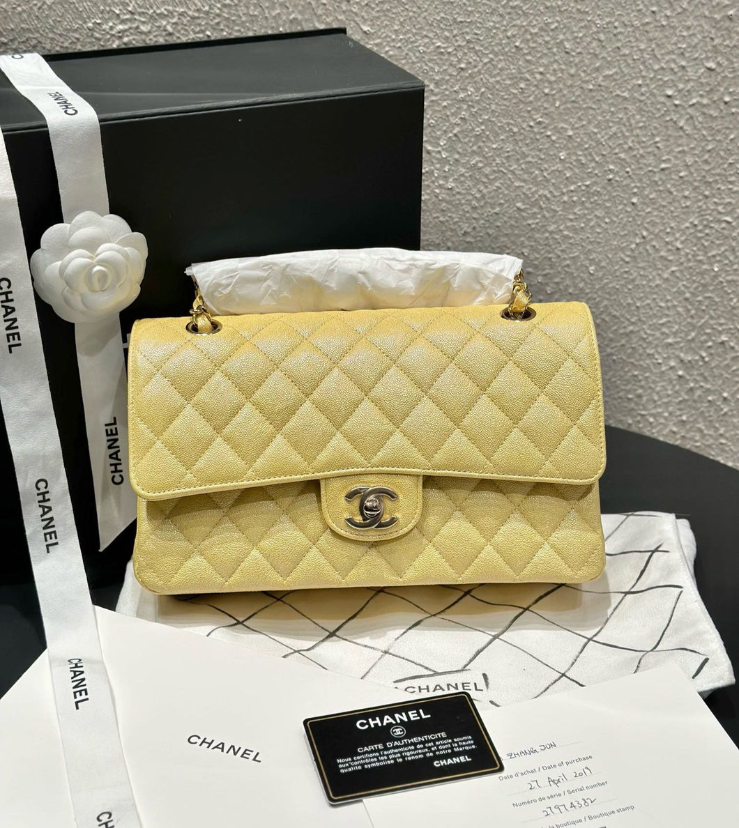 Chanel medium caviar yellow pearl iridescent, gold hdw