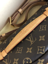 Load image into Gallery viewer, Louis Vuitton monogram bumbag classic style
