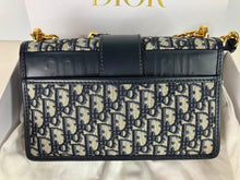 Load image into Gallery viewer, Dior 30 Montaigne chain bag, with gold hdw
