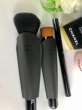 Load image into Gallery viewer, Chanel BNIB rose ballerine brush set
