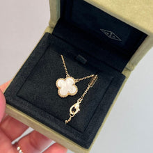 Load image into Gallery viewer, Van Cleef &amp; Arpels (VCA) white mother of pearl pendant, 18k gold
