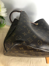 Load image into Gallery viewer, Louis Vuitton neonoe monogram/pink
