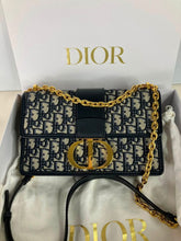 Load image into Gallery viewer, Dior 30 Montaigne chain bag, with gold hdw
