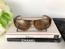 Load image into Gallery viewer, Gucci tortoise sunglasses
