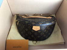 Load image into Gallery viewer, Louis Vuitton monogram bumbag classic style
