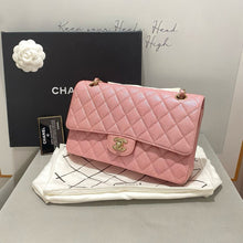 Load image into Gallery viewer, Chanel pink pearl iridescent medium caviar, gold hdw
