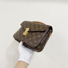 Load image into Gallery viewer, Louis Vuitton Pochette Metis, monogram
