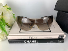 Load image into Gallery viewer, Prada logo signature sunglasss
