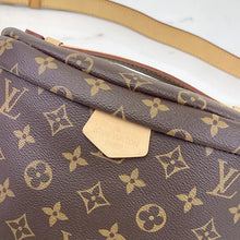 Load image into Gallery viewer, Louis Vuitton classic monogram bumbag
