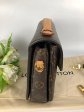 Load image into Gallery viewer, Louis Vuitton Pochette Metis, monogram
