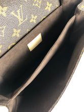 Load image into Gallery viewer, Louis Vuitton Pochette Metis, monogram
