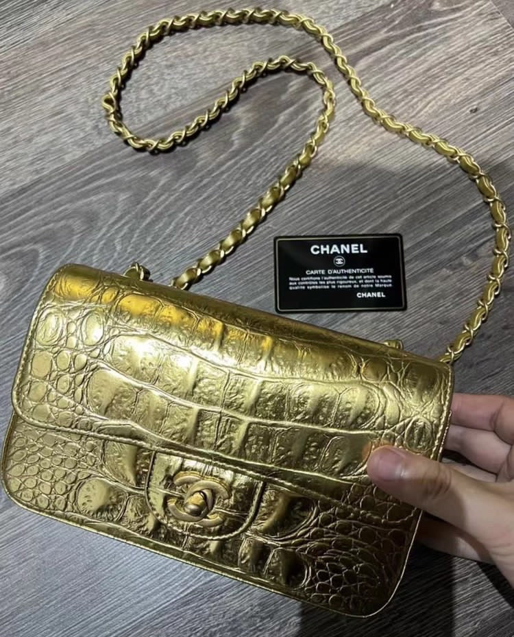 Chanel gold Egyptian mini, gold hdw