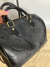 Load image into Gallery viewer, Louis Vuitton black empriente giant monogram speedy bandoulière 25
