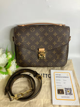 Load image into Gallery viewer, Louis Vuitton monogram pochette metis with strap
