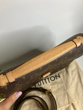 Load image into Gallery viewer, Louis Vuitton monogram pochette metis with strap
