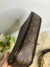 Load image into Gallery viewer, Louis Vuitton monogram pochette metis with strap
