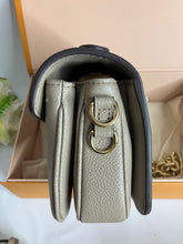 Load image into Gallery viewer, Louis Vuitton Pochette Métis East West, Dove / Cream
