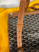 Load image into Gallery viewer, Goyard Saint Leger Briefcase Backpack Coated Canvas
