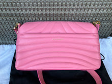 Load image into Gallery viewer, Givenchy pink 4G small quilted leather shoulder bag

