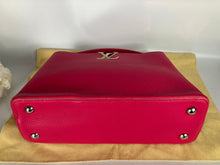 Load image into Gallery viewer, Louis Vuitton capucines PM pink taurillon leather, silver hdw
