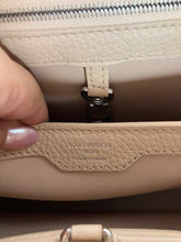 Load image into Gallery viewer, Louis Vuitton capucines PM pink taurillon leather, silver hdw

