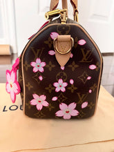 Load image into Gallery viewer, Louis Vuitton X Takashi Murakami Monogram Cherry Blossom Speedy Bandouliere 25 Sakura pink
