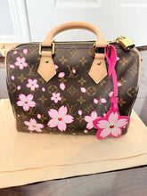 Load image into Gallery viewer, Louis Vuitton X Takashi Murakami Monogram Cherry Blossom Speedy Bandouliere 25 Sakura pink
