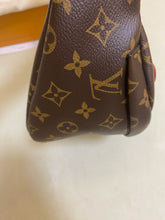Load image into Gallery viewer, Louis Vuitton classic monogram bum bag

